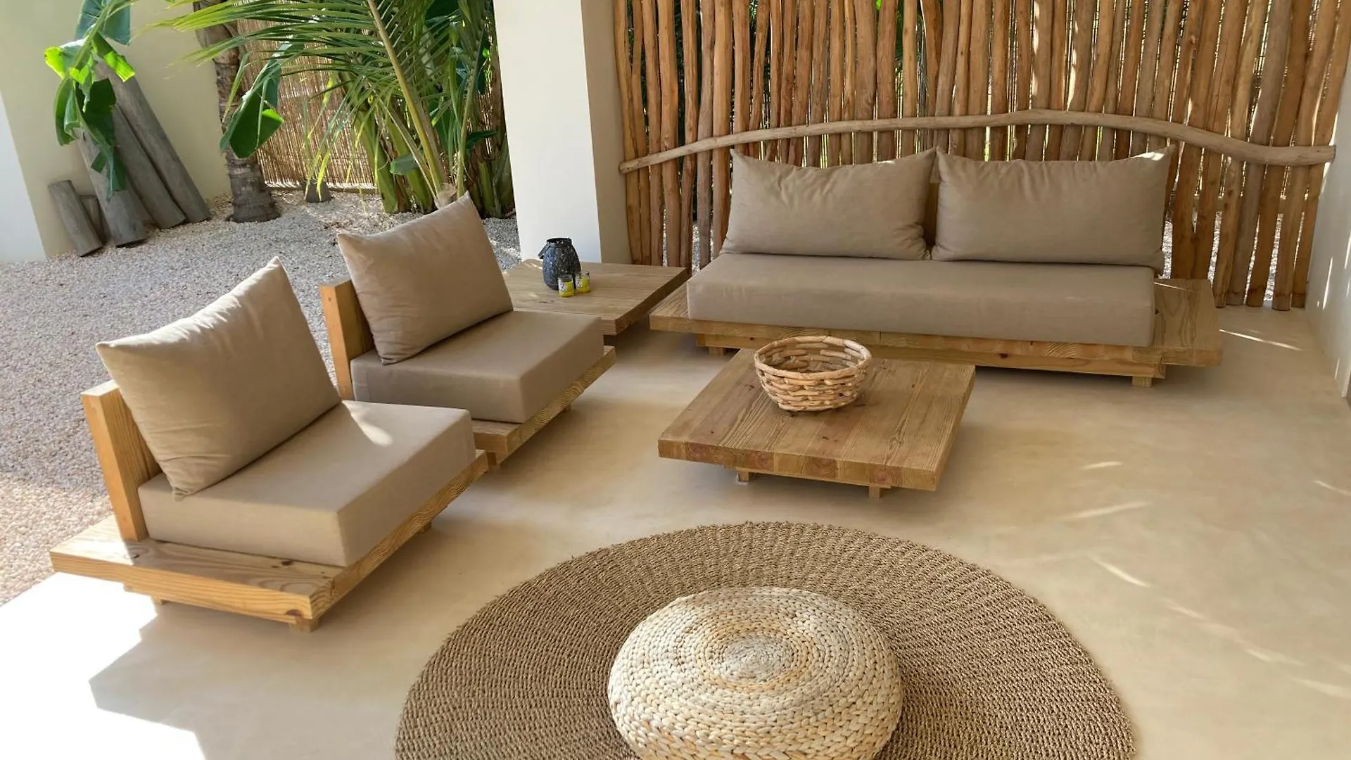 Isla Penthouse & Garden Apartments Bonaire クラレンダイク ボネール、シント・ユースタティウスおよびサバ