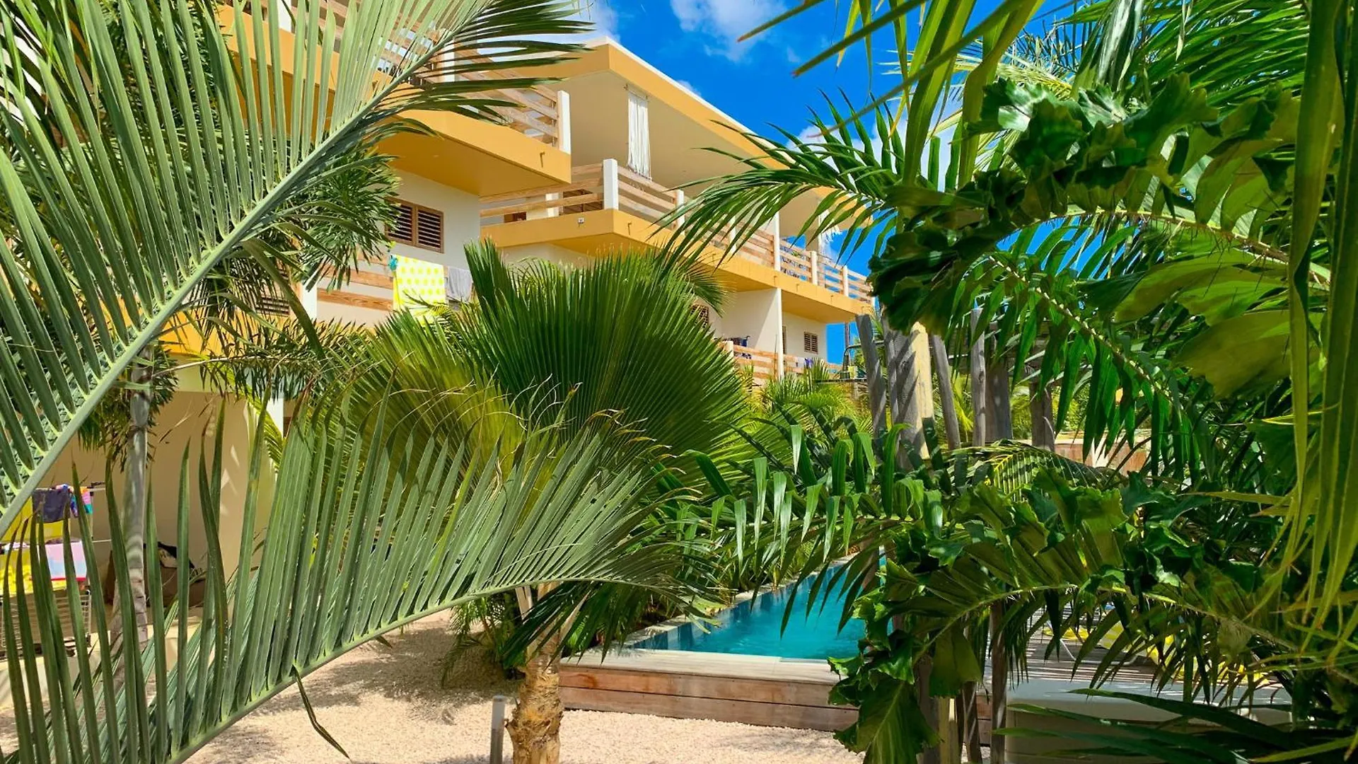 Isla Penthouse & Garden Apartments Bonaire Kralendijk